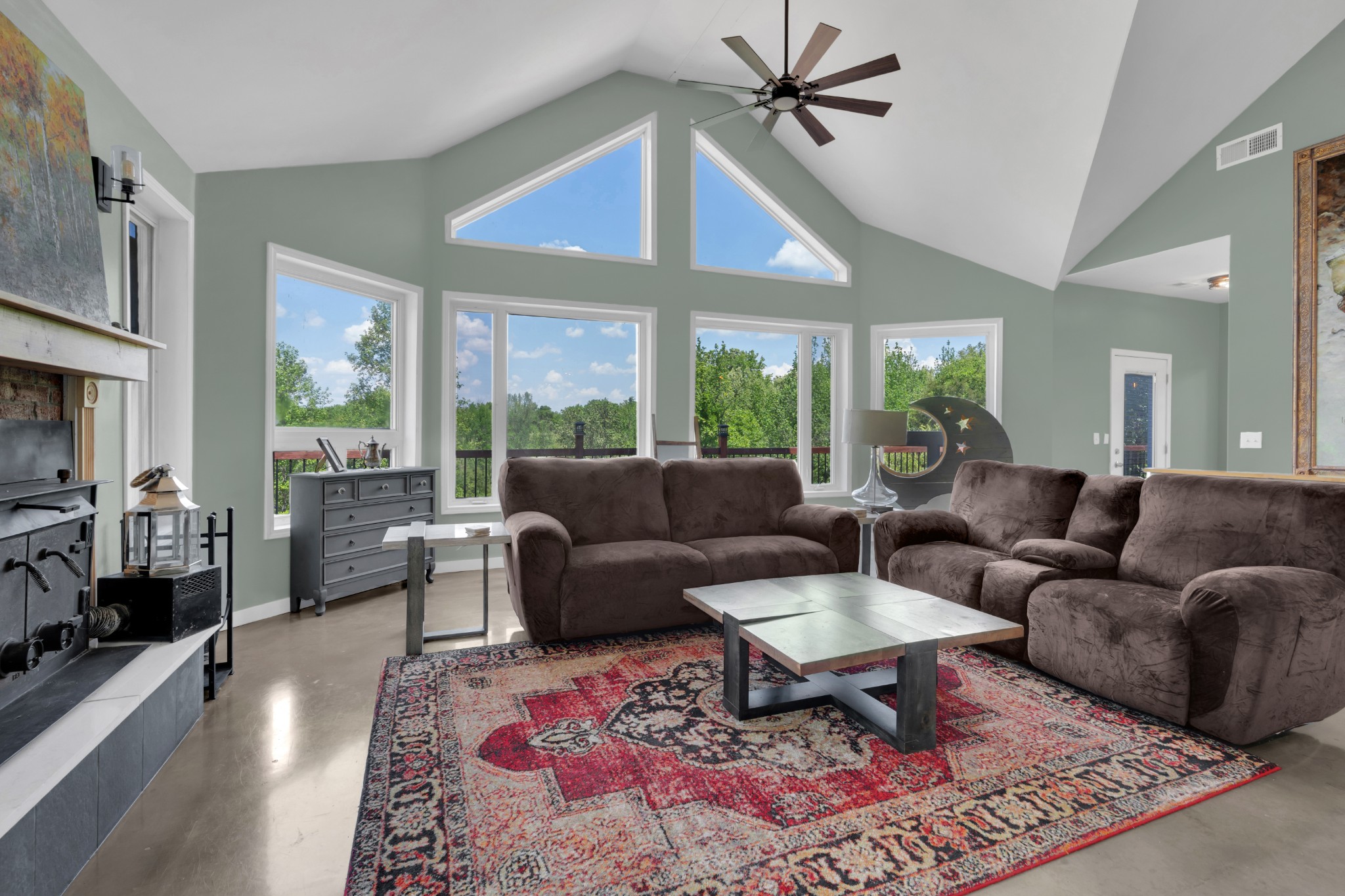 232 Covenant Ln