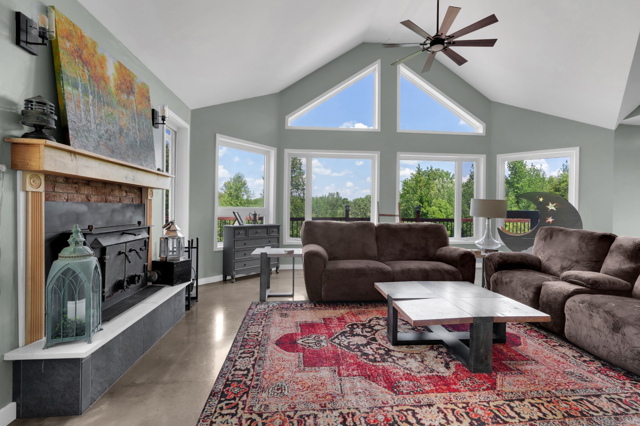 232 Covenant Ln