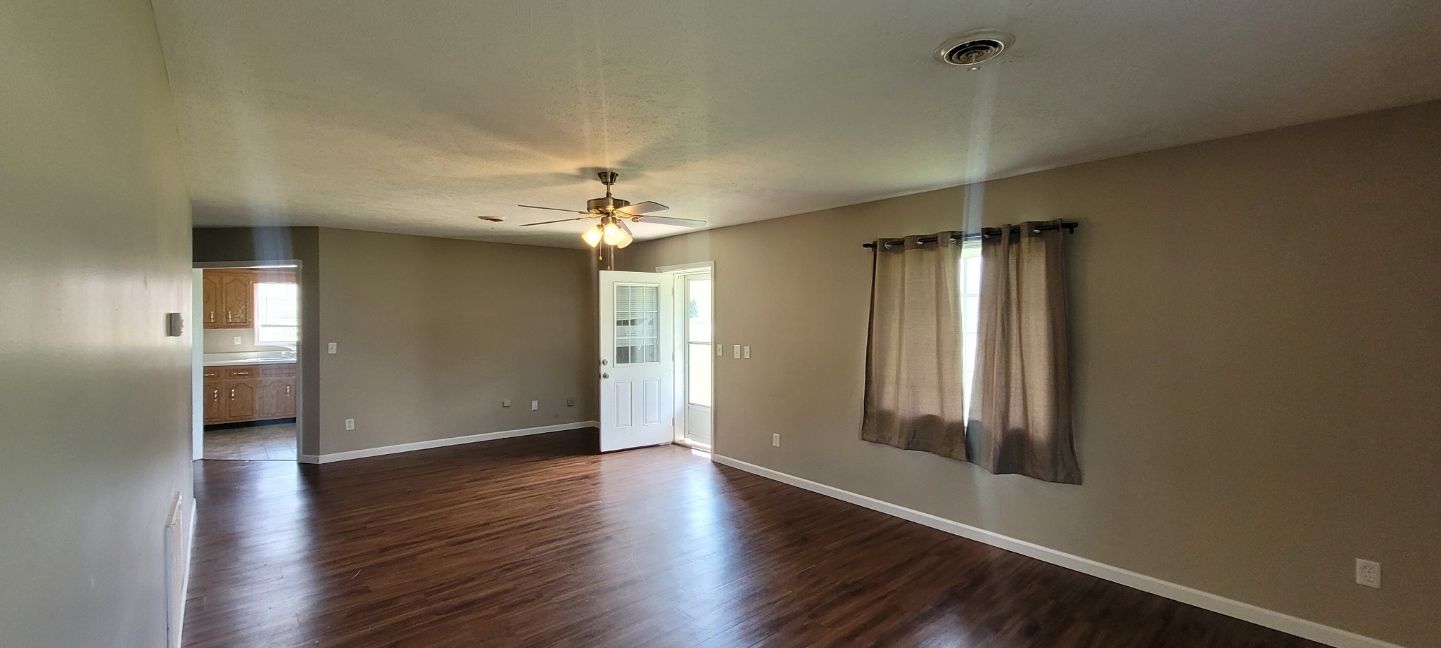 1102 Highway 79