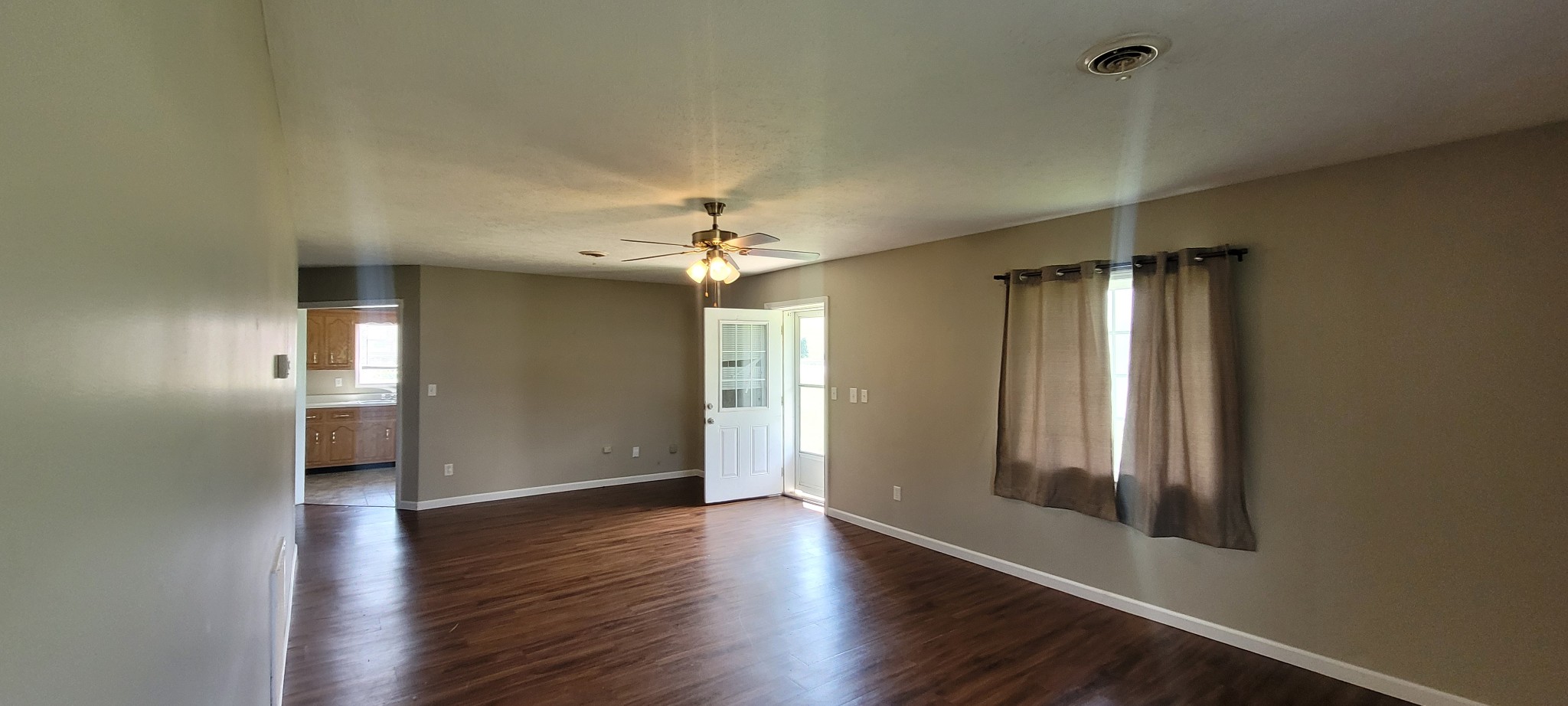 1102 Highway 79