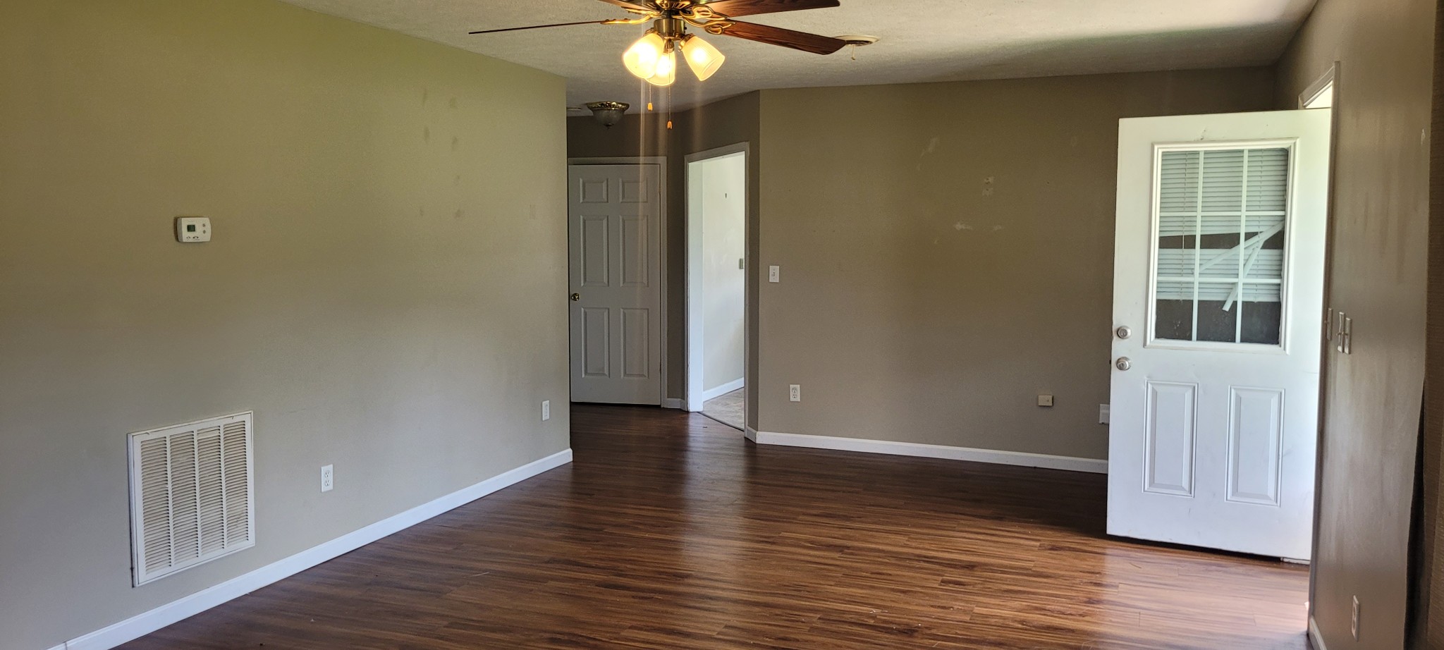 1102 Highway 79