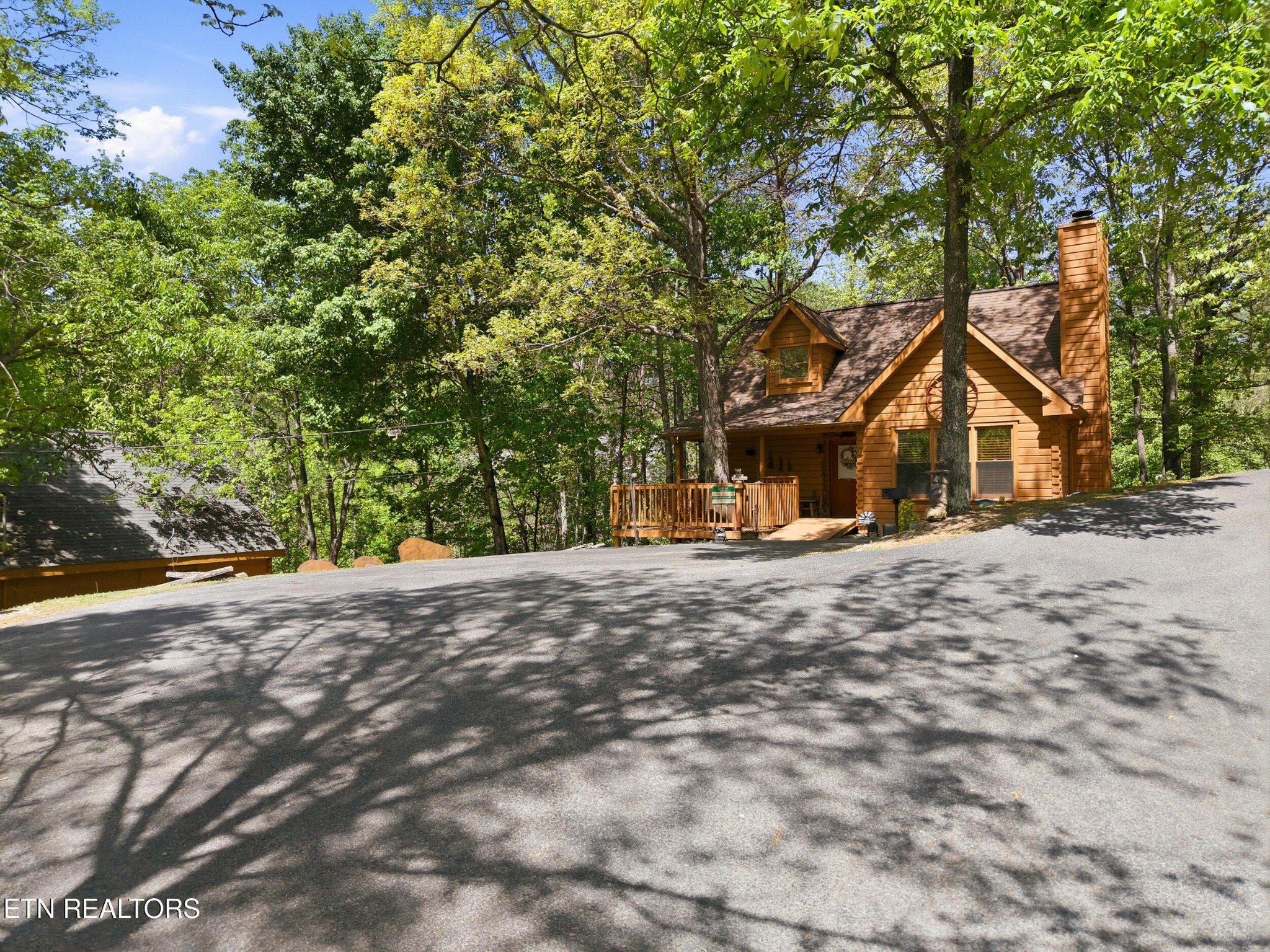 3513 Country Pines Way