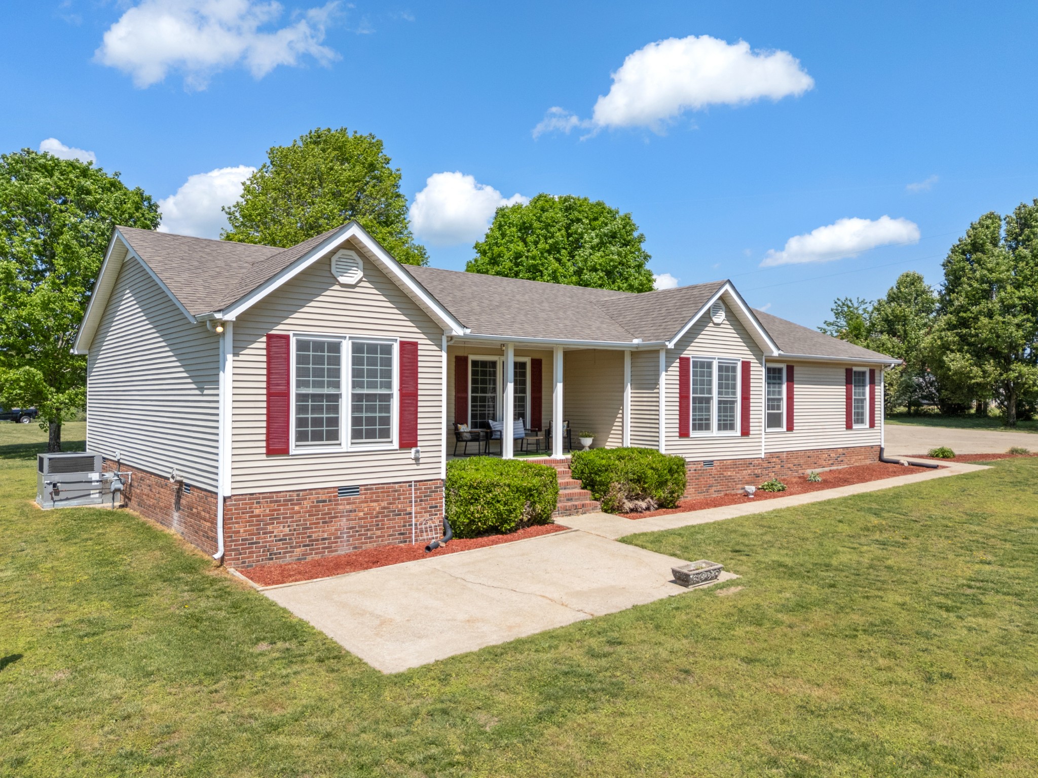 1010 Highway 48, S
