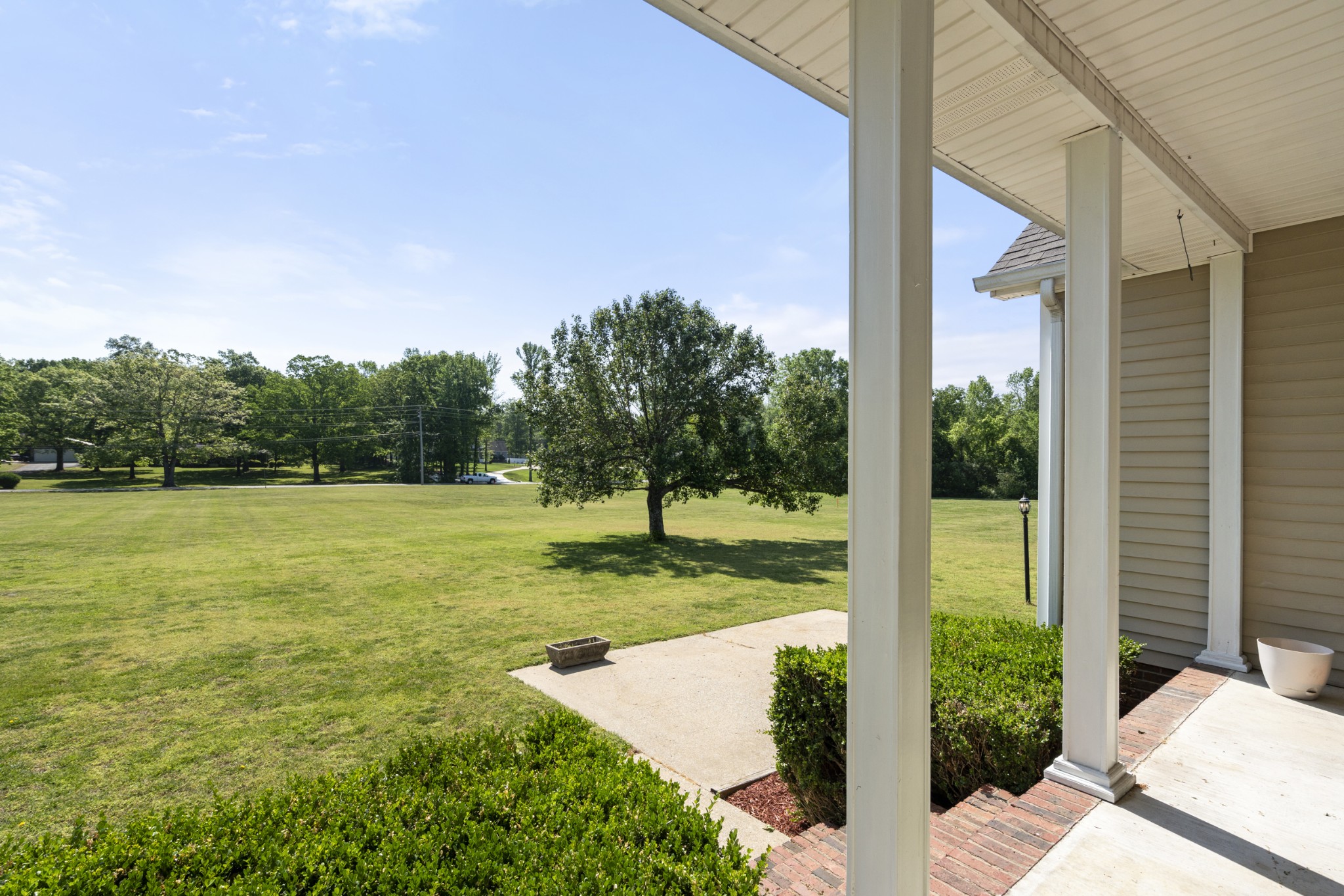 1010 Highway 48, S