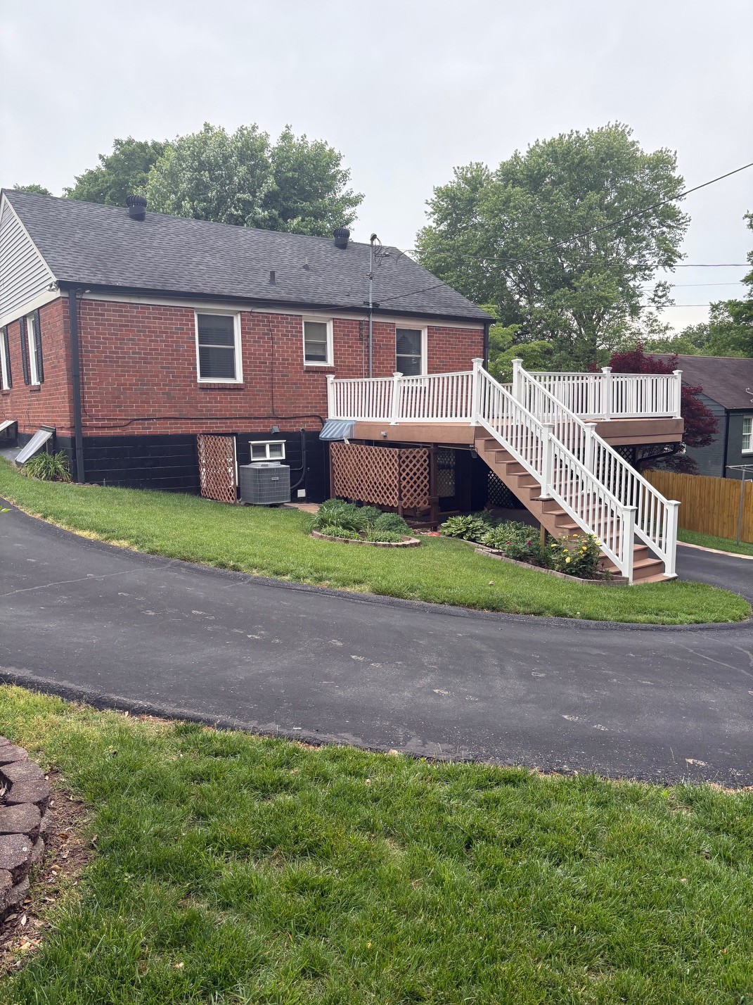 1735 Merritt Dr