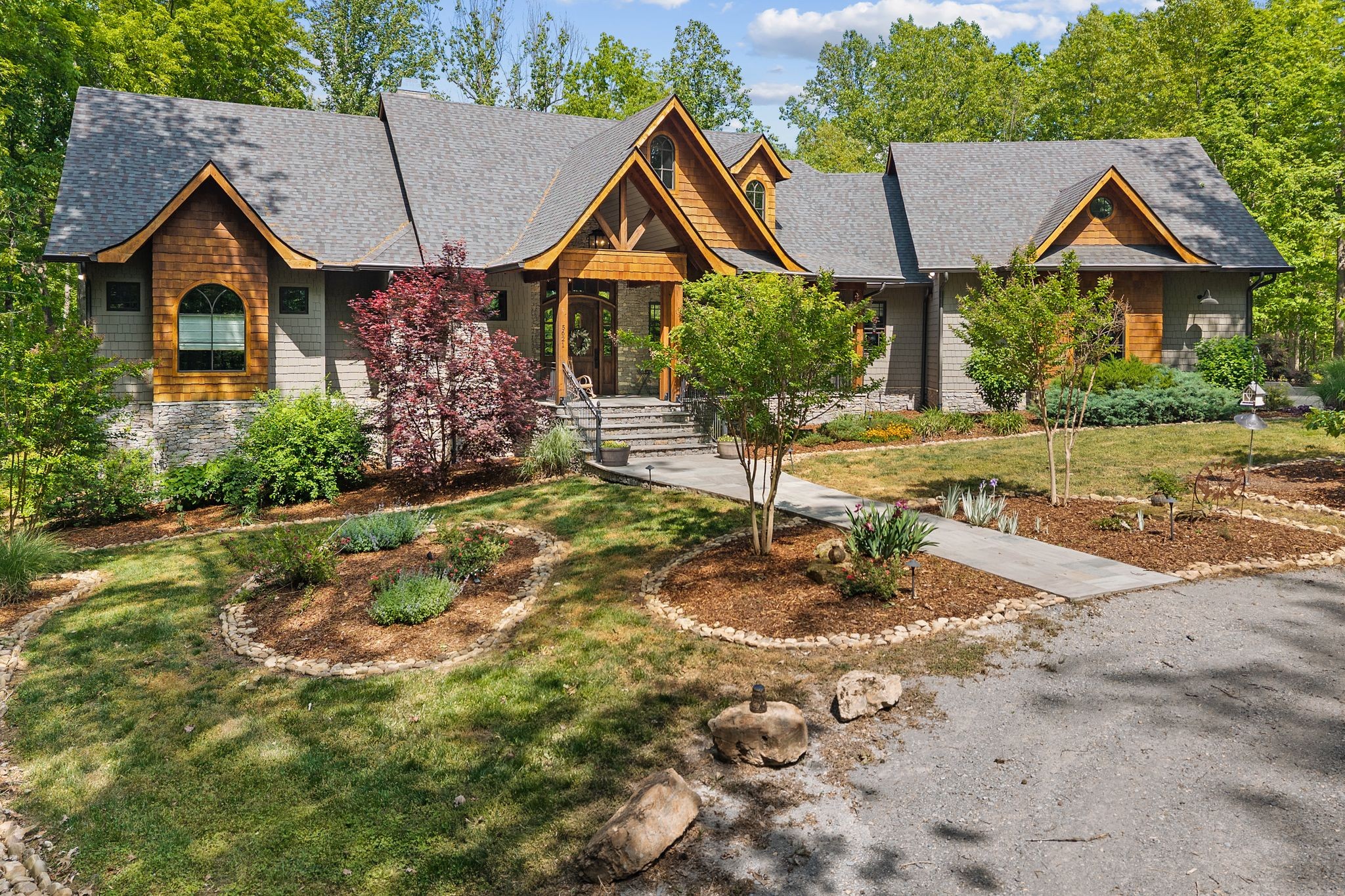 5621 Parker Branch Trl