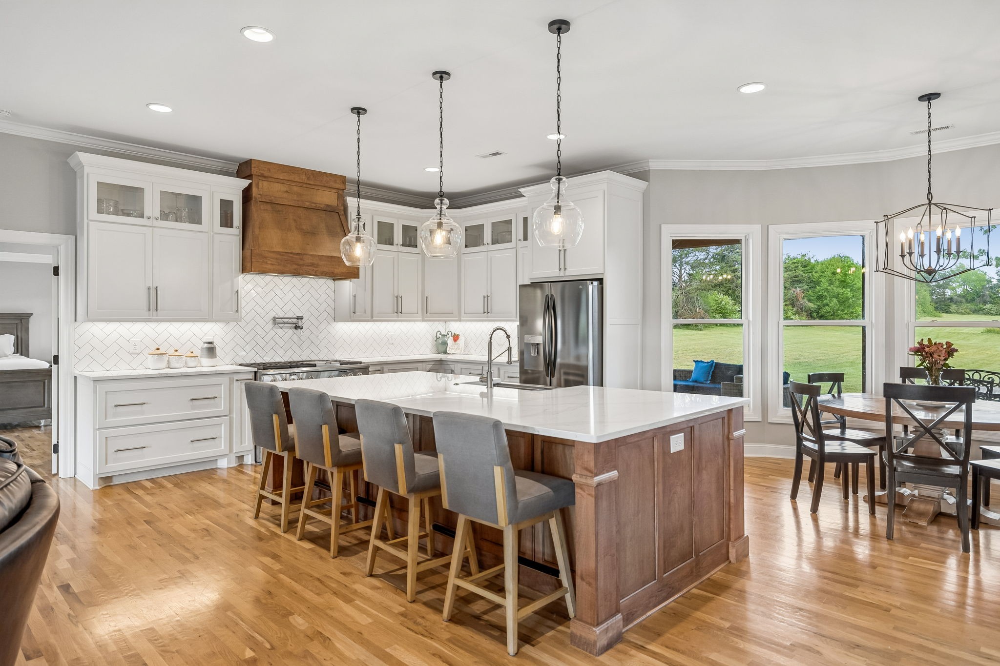418 Rutherford Ln