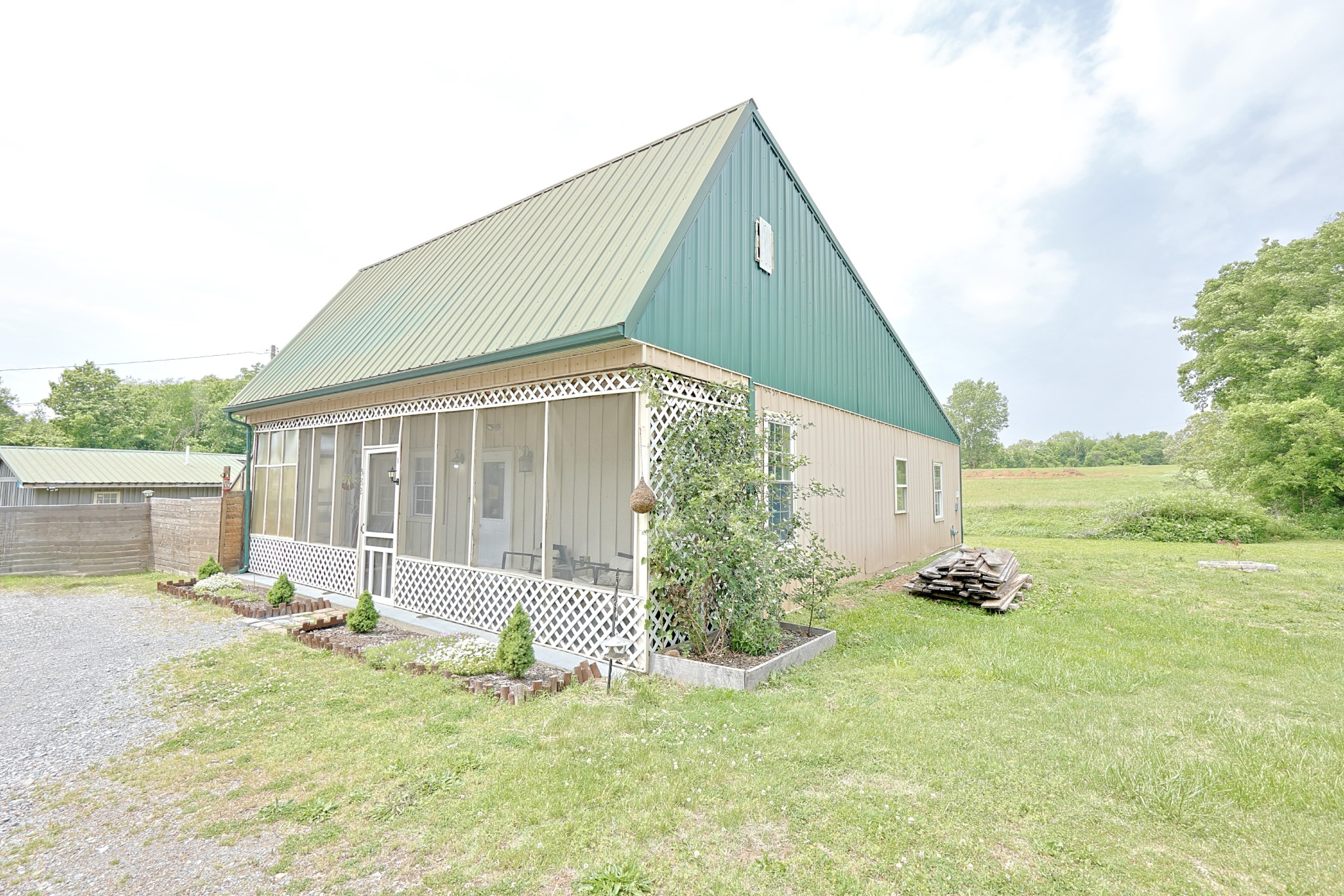 582 Cerulean Rd