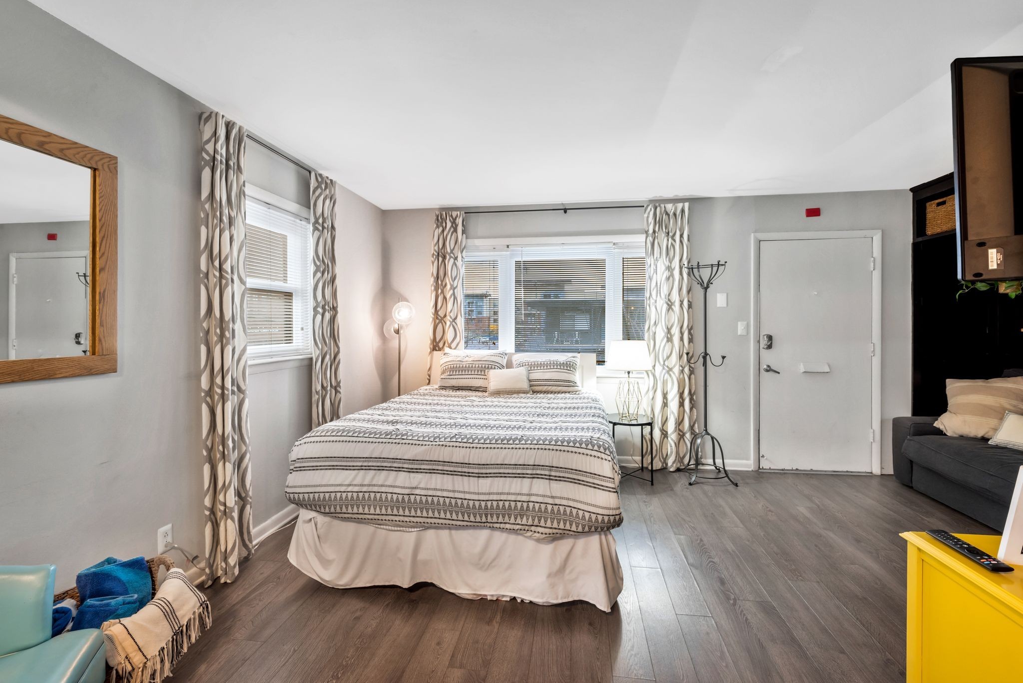 801 Hillview Hts