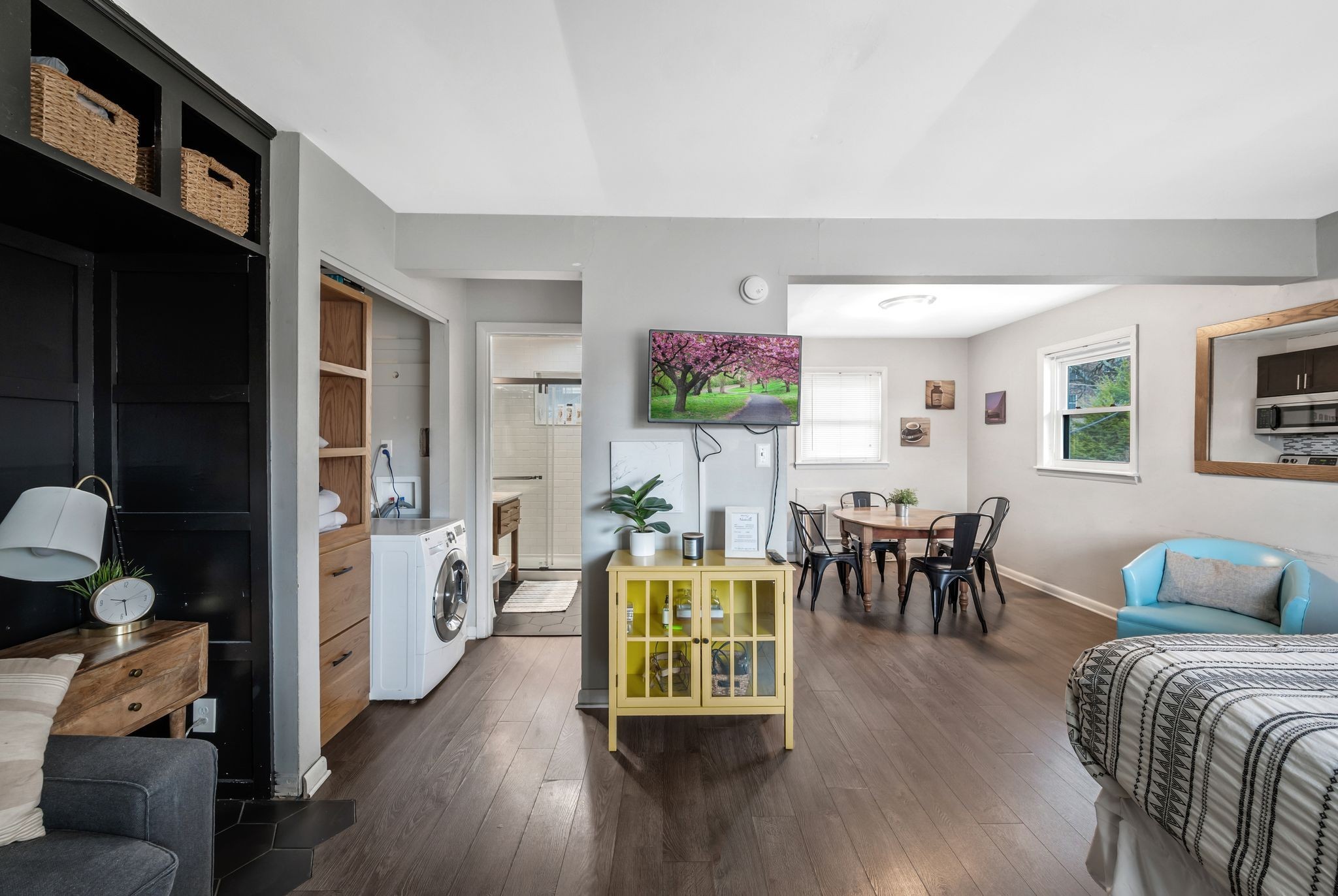 801 Hillview Hts