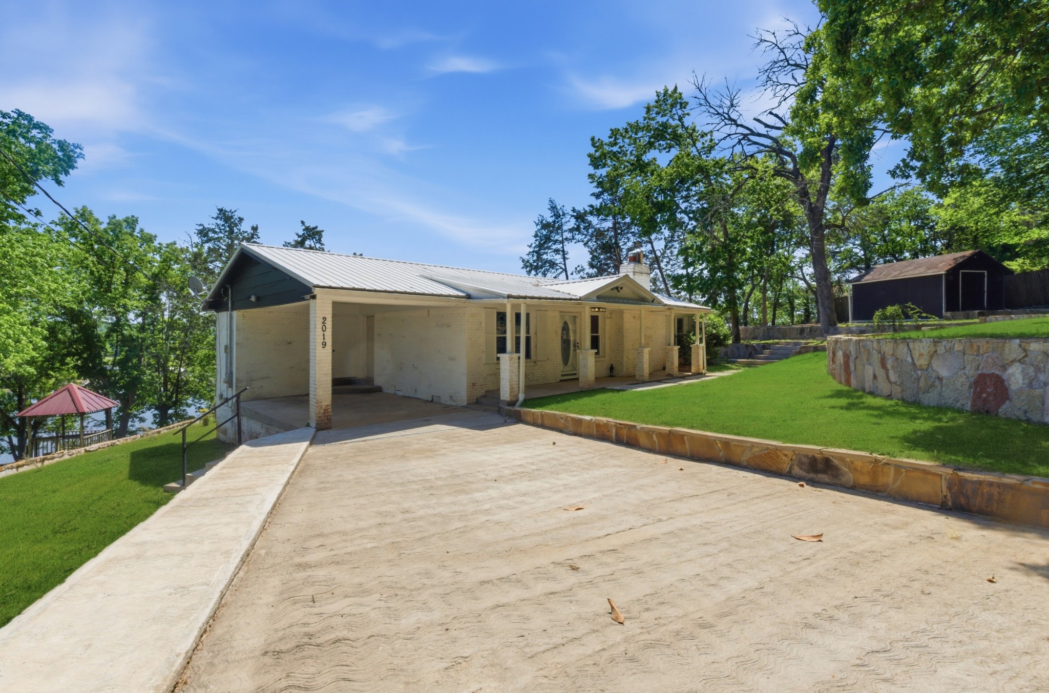 2019 Cedar Bluff Dr