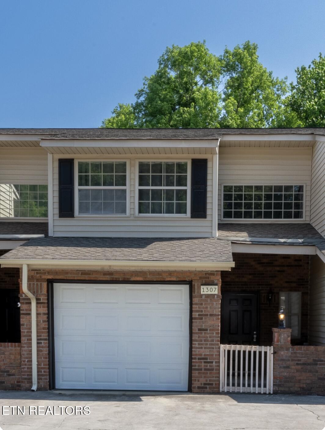 1307 Mountain Meadows Way
