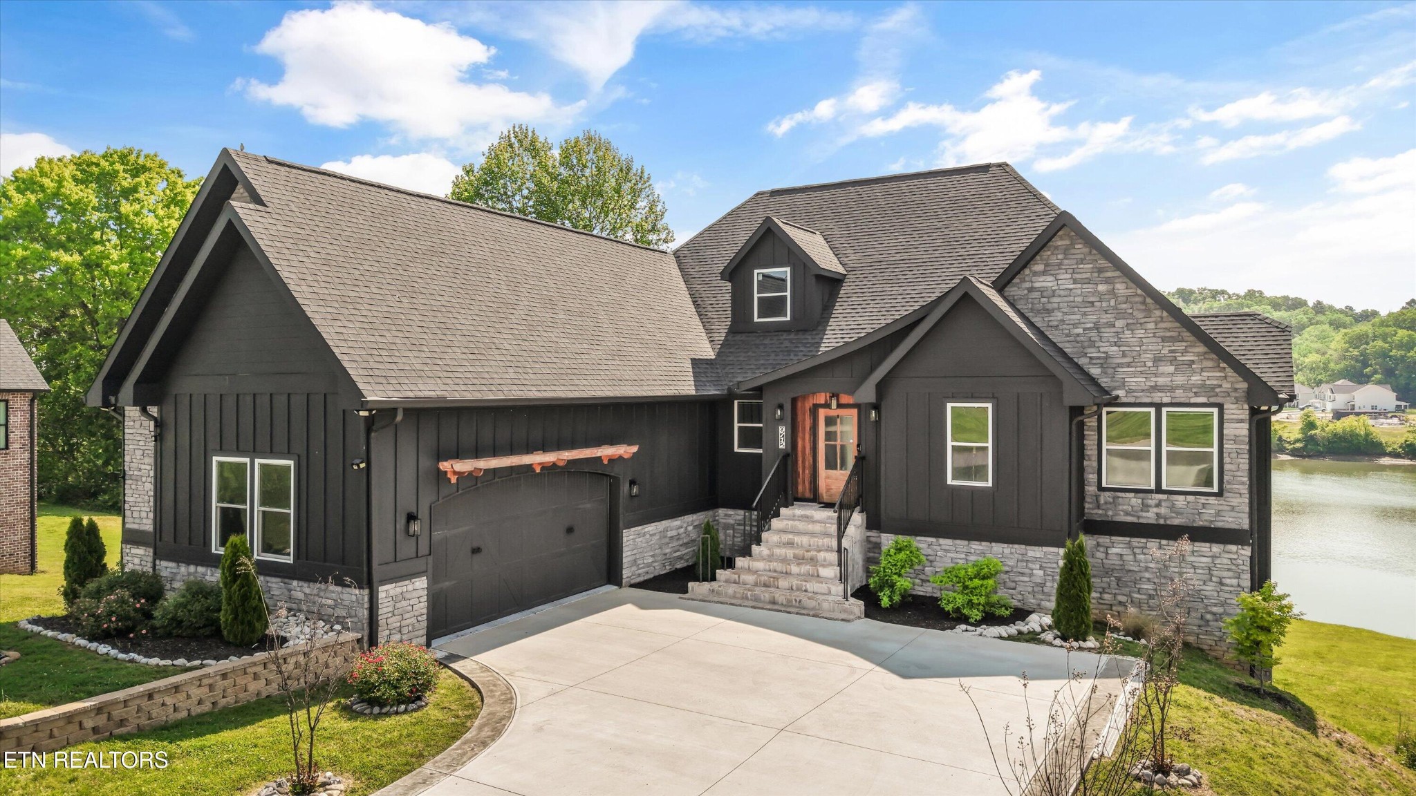 9712 Tranquility Lane