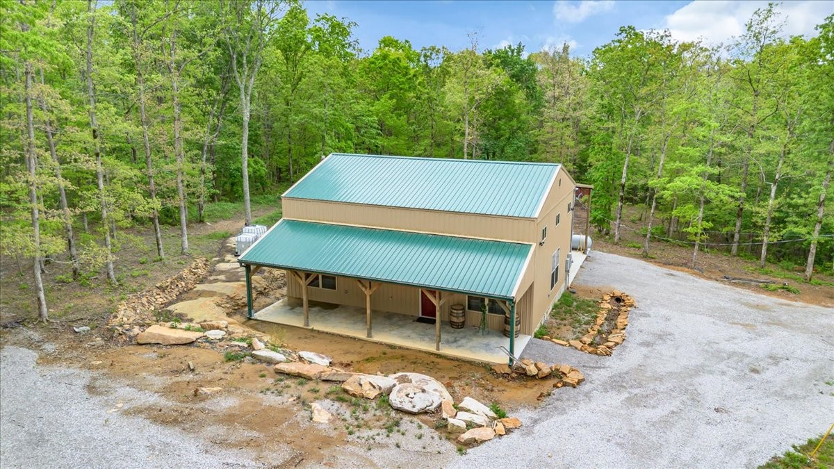886 Hunters Ridge Dr