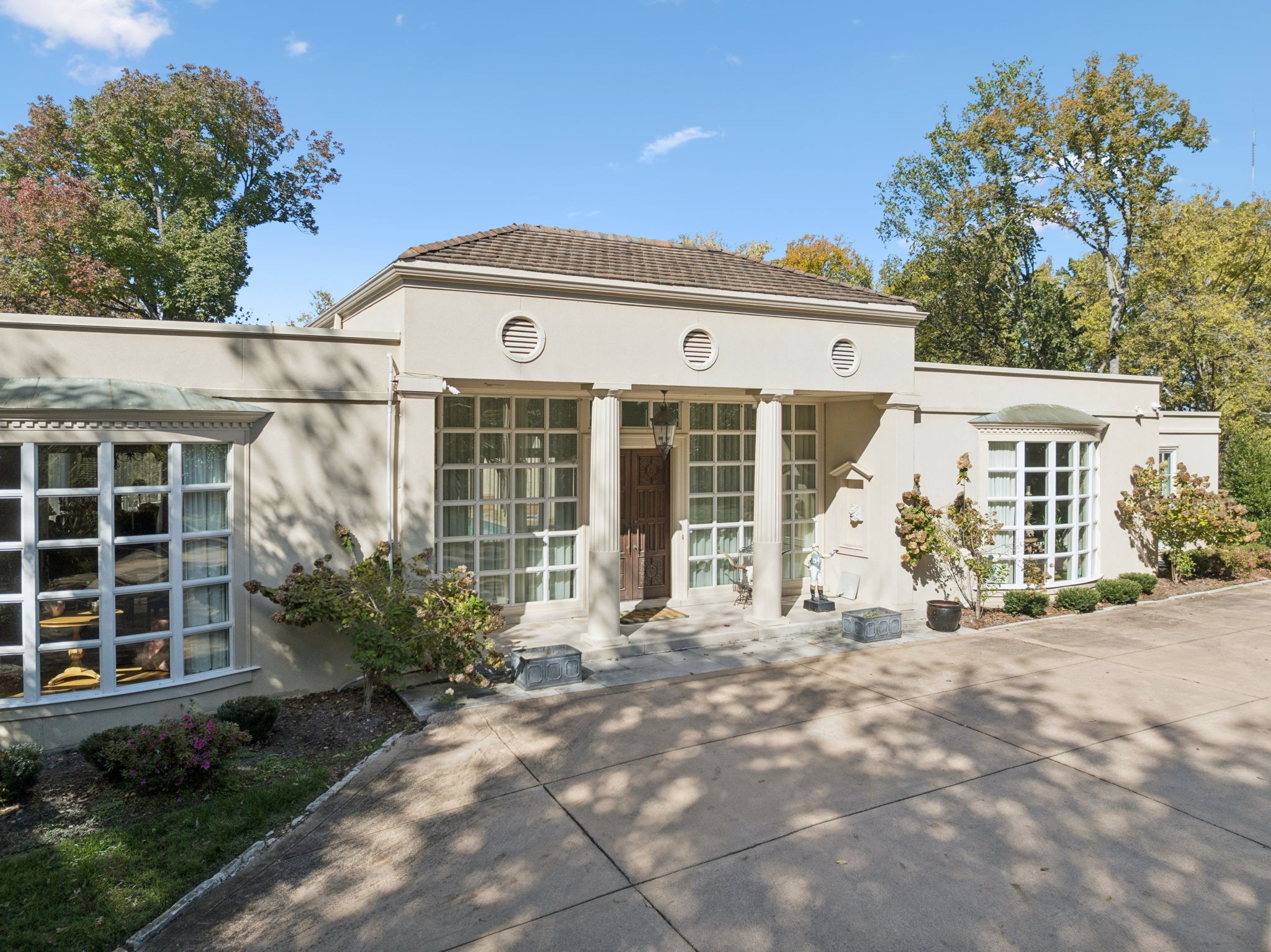 515 Hillwood Blvd