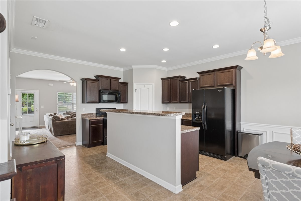 400 Stratford Park Blvd