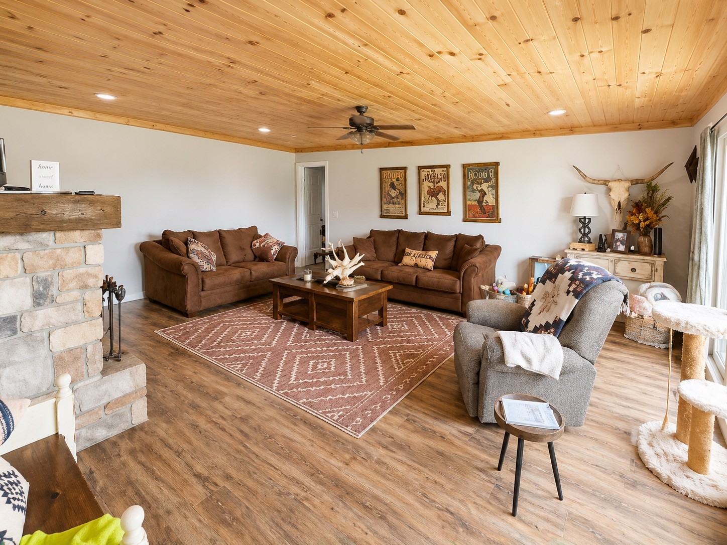 2600 State Line Rd, W