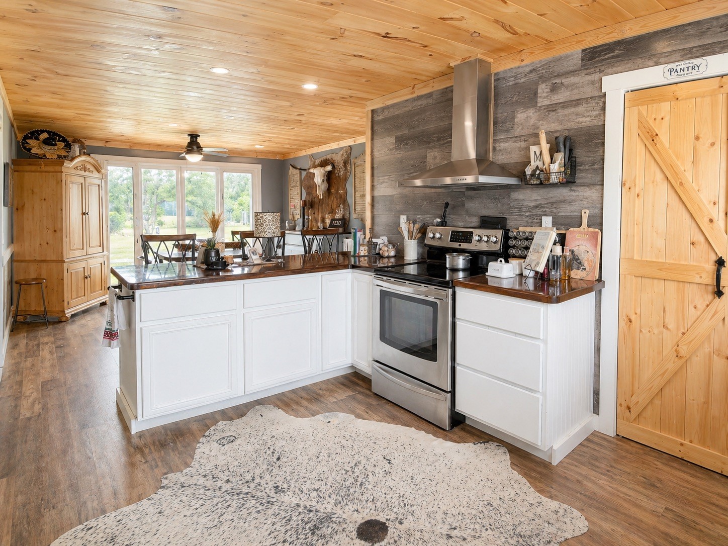 2600 State Line Rd, W