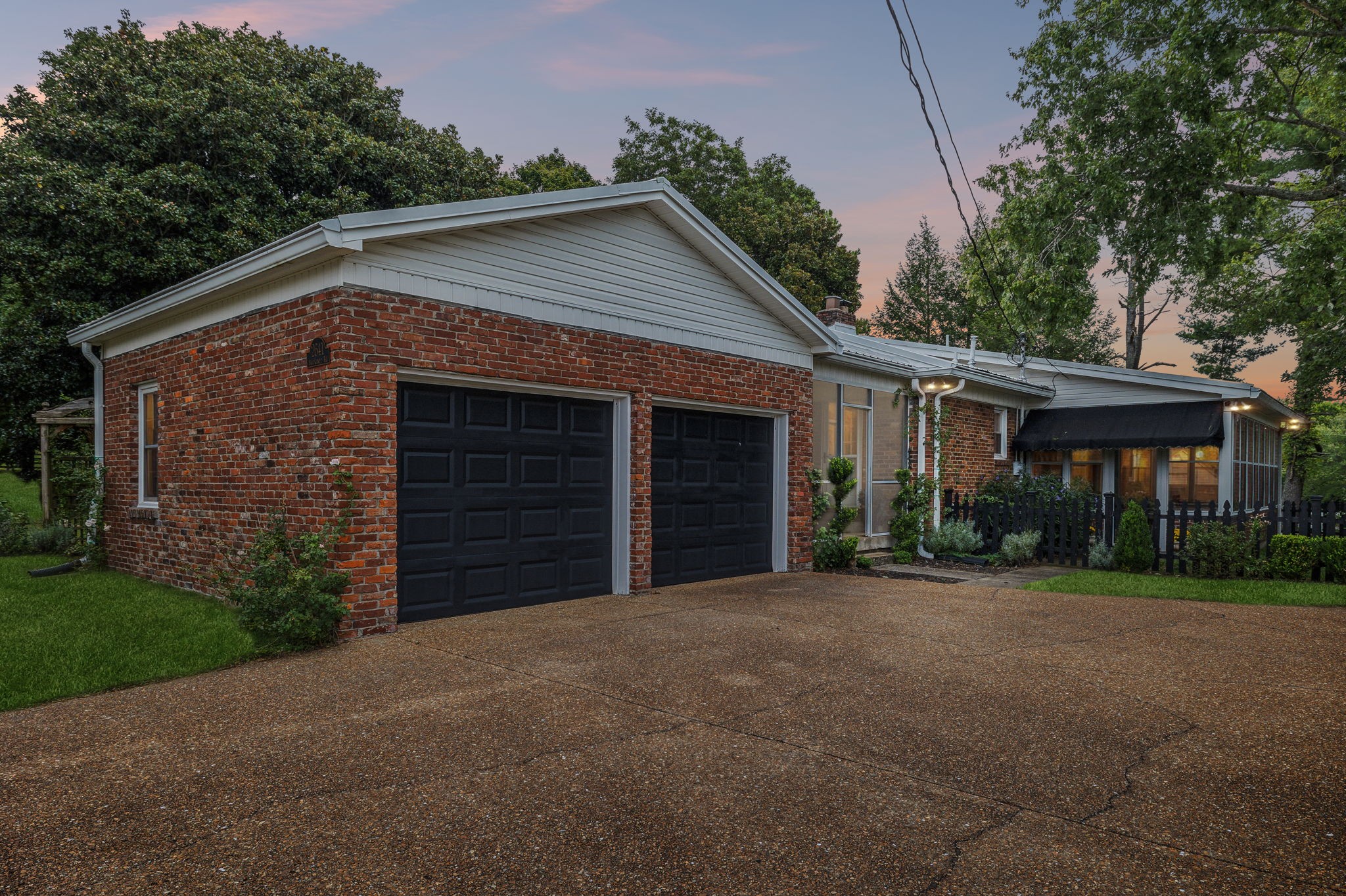 2641 Buckner Rd
