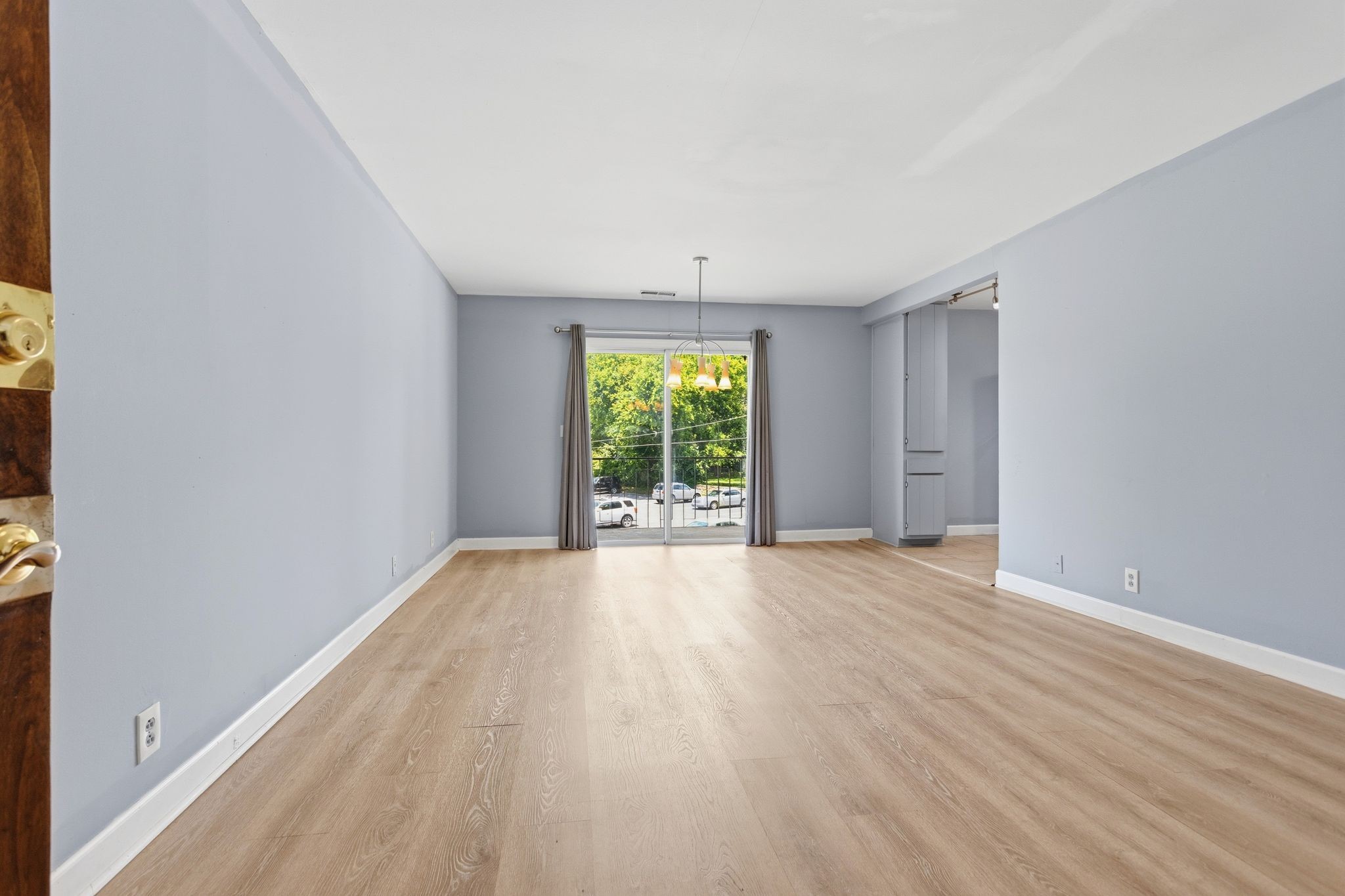 613 Hillsboro Rd