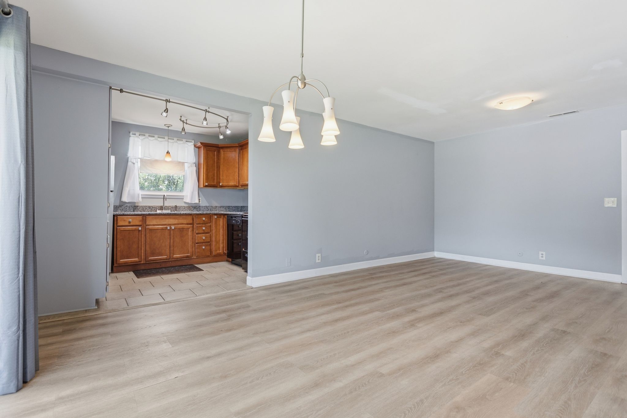 613 Hillsboro Rd