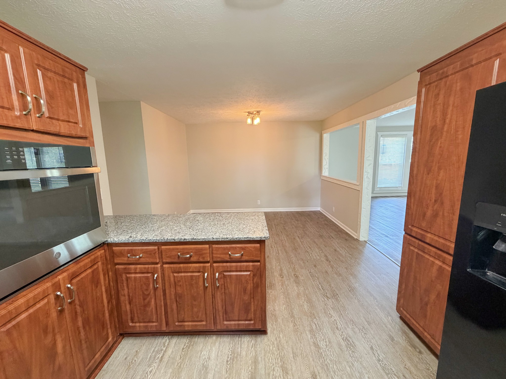 159 W Hester Rd
