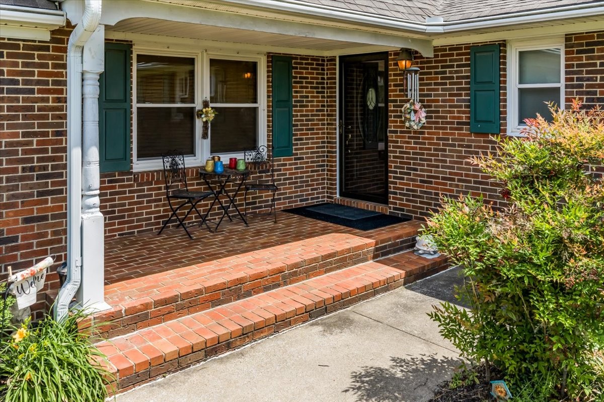 1555 Charles Bell Rd