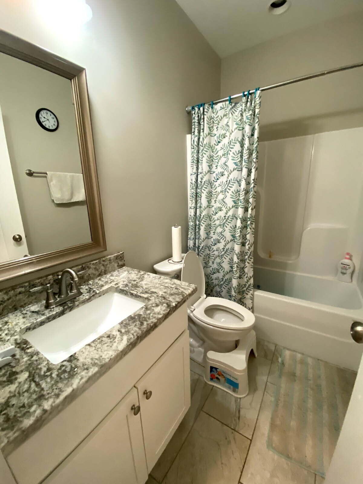 1206 Johnson Boulevard, SE