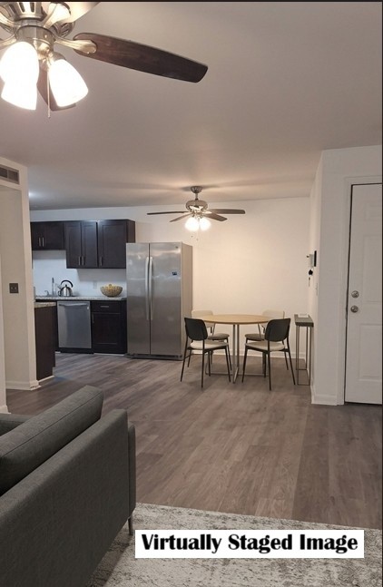 555 N DuPont Ave
