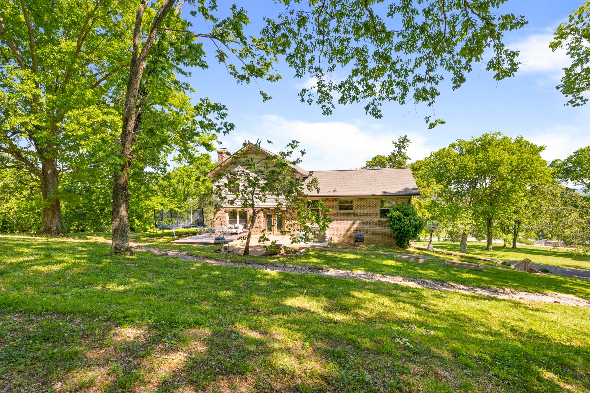 3369 Hampshire Pike