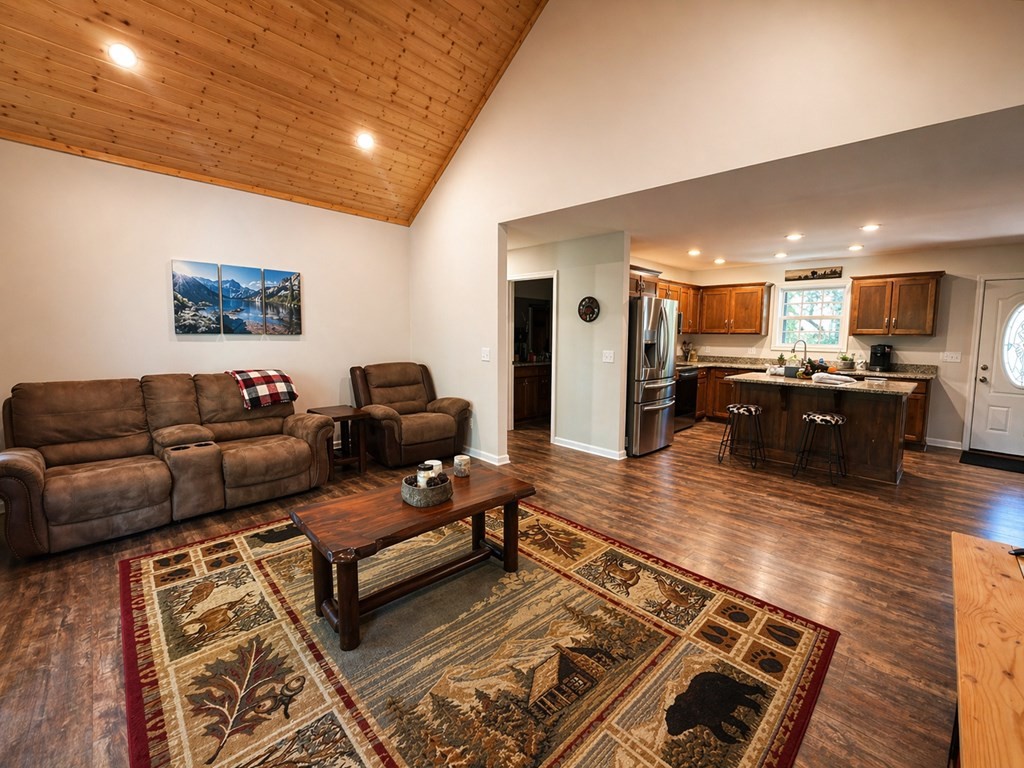 225 Antler Dr
