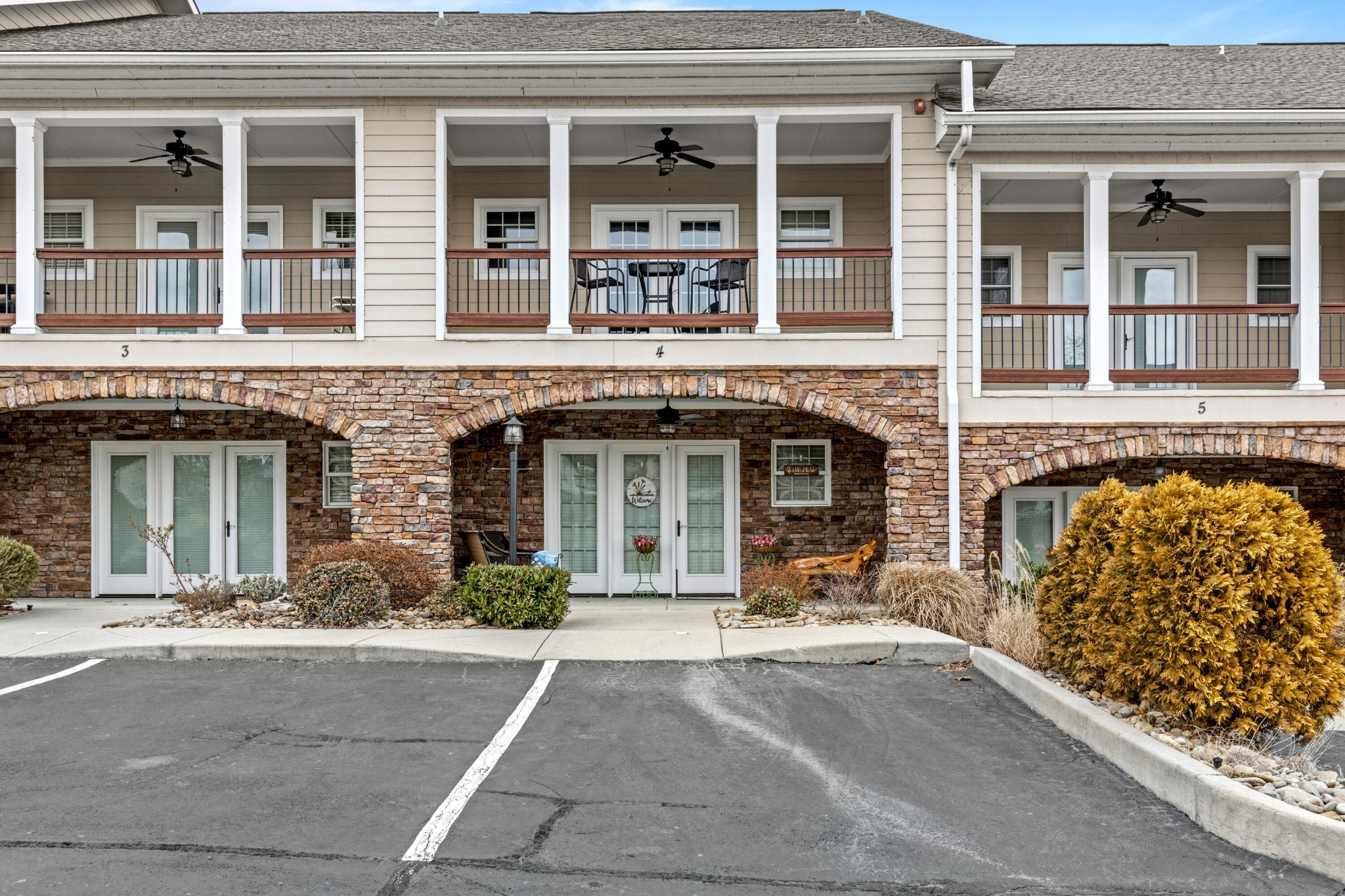 1235 New Lake Road