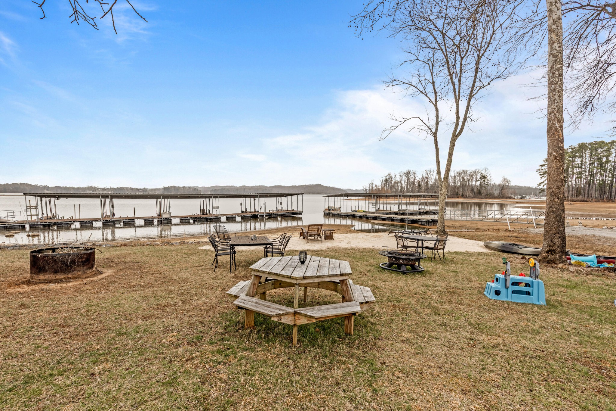 1235 New Lake Road