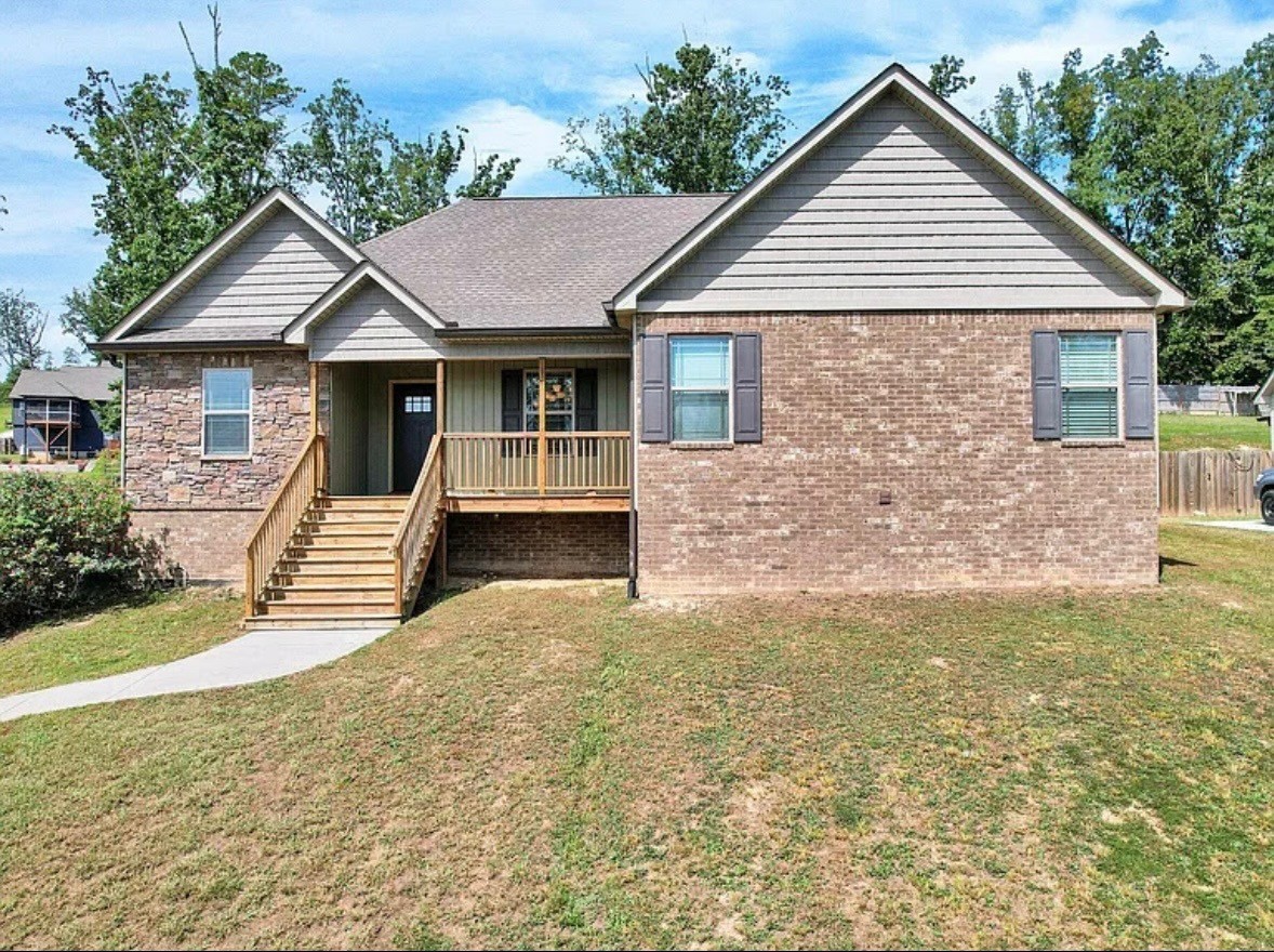 148 Briar Meadow Trail, SE