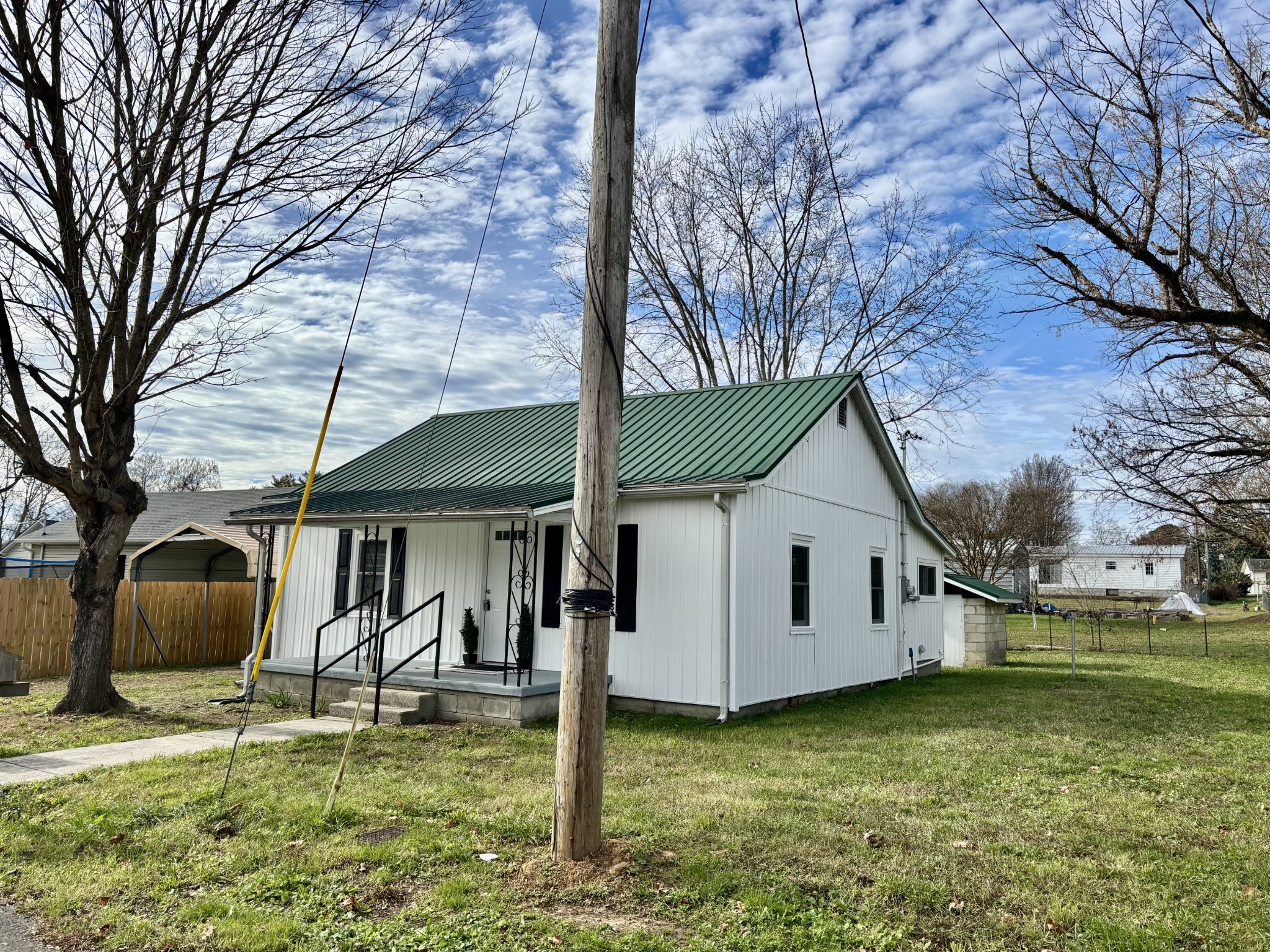 612 Maple St
