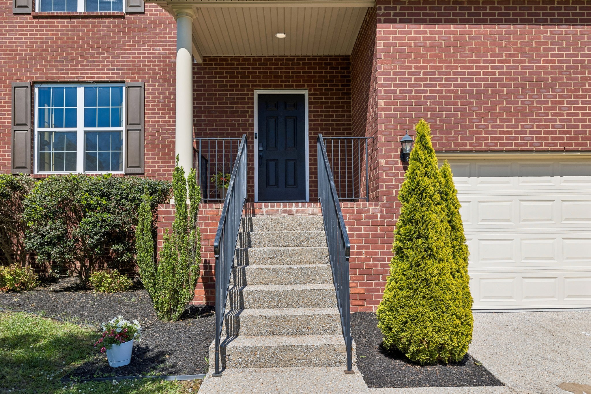 3443 Blackberry Ln