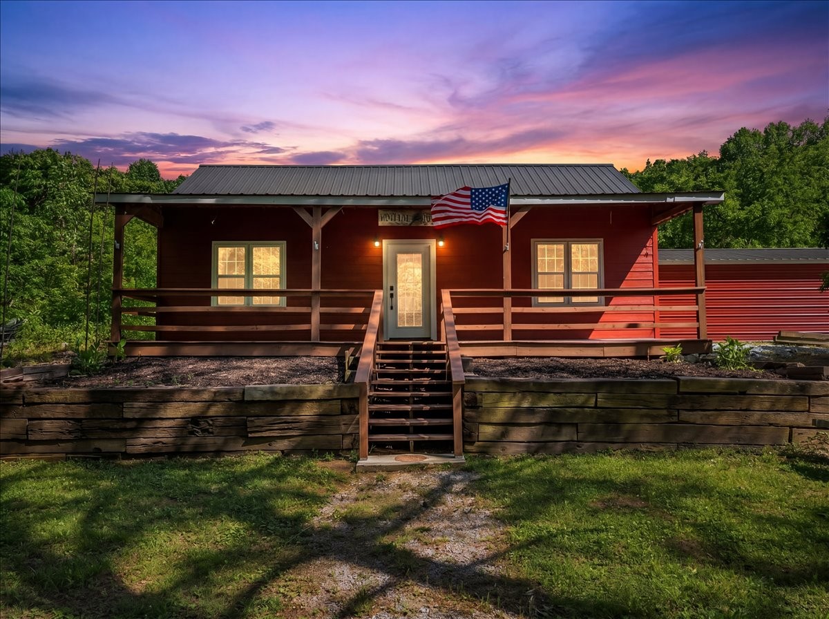 341 Cooper Ln