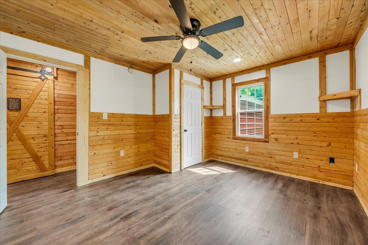 341 Cooper Ln