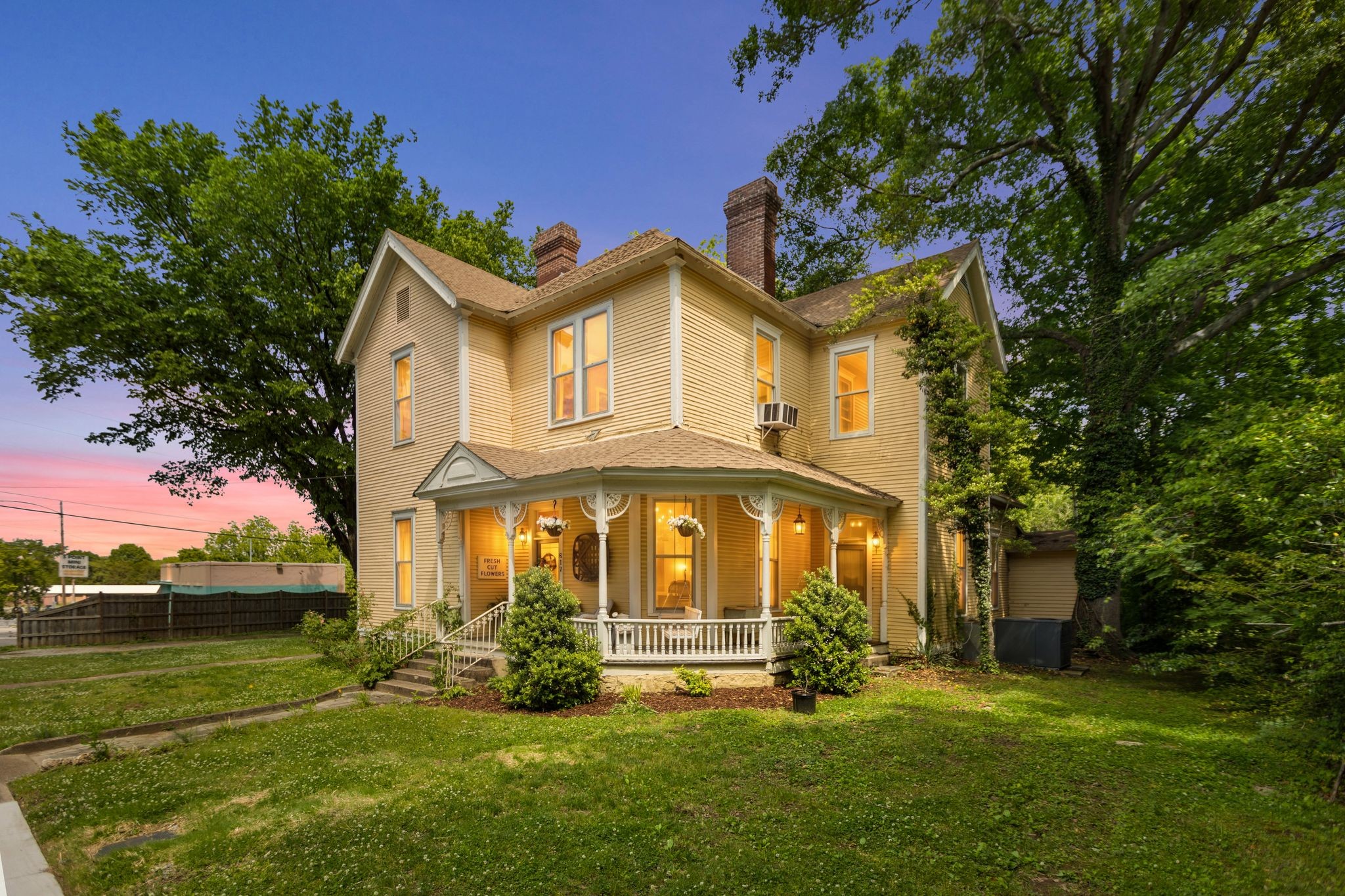 617 Mulberry Ave