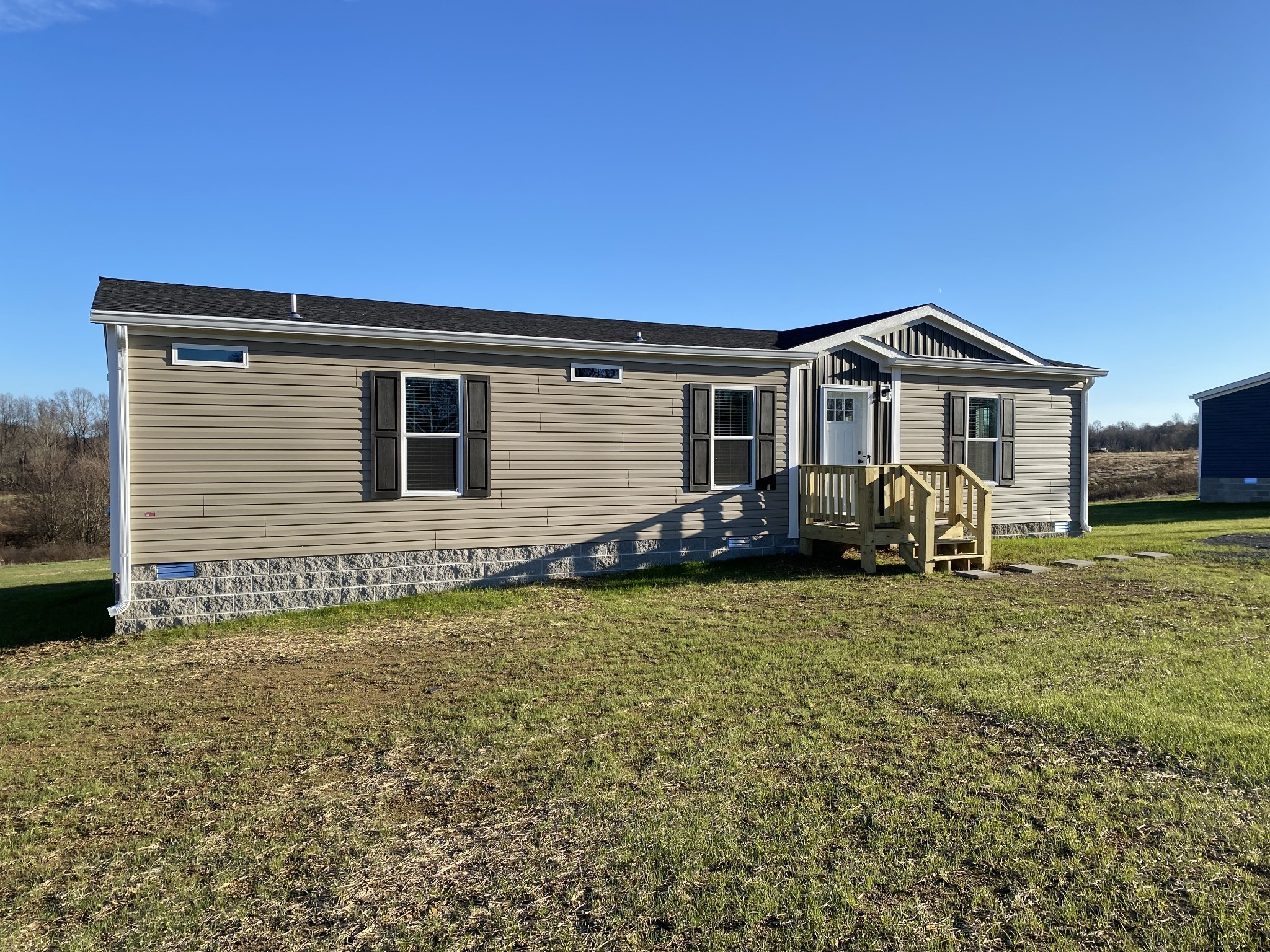 1690 Gamaliel Rd