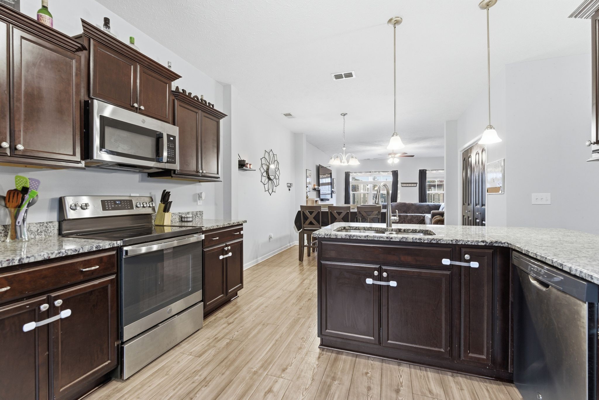 324 Jerry Butler Dr