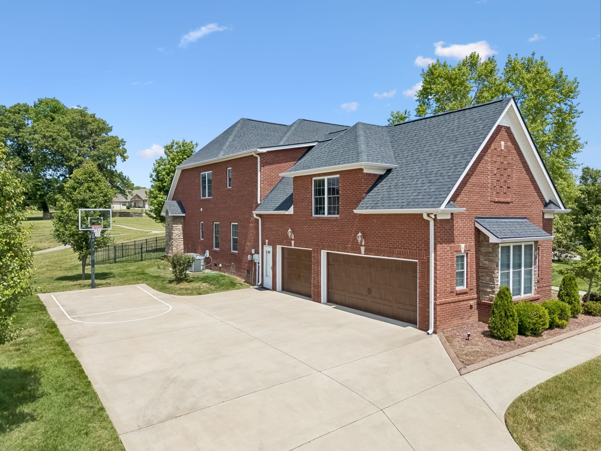 2440 Settlers Trce