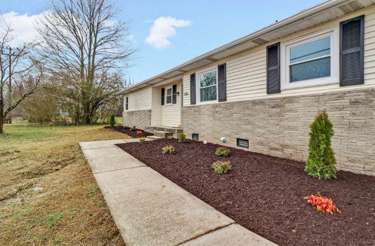 106 Dearman St