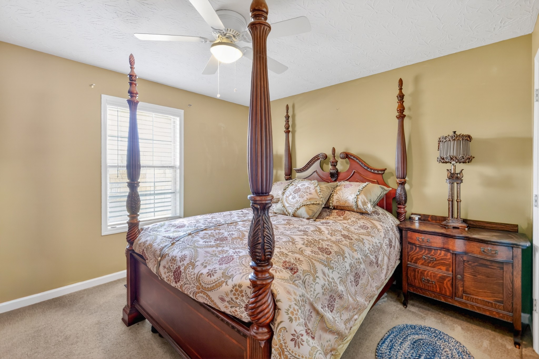 105 Hunterwood Dr