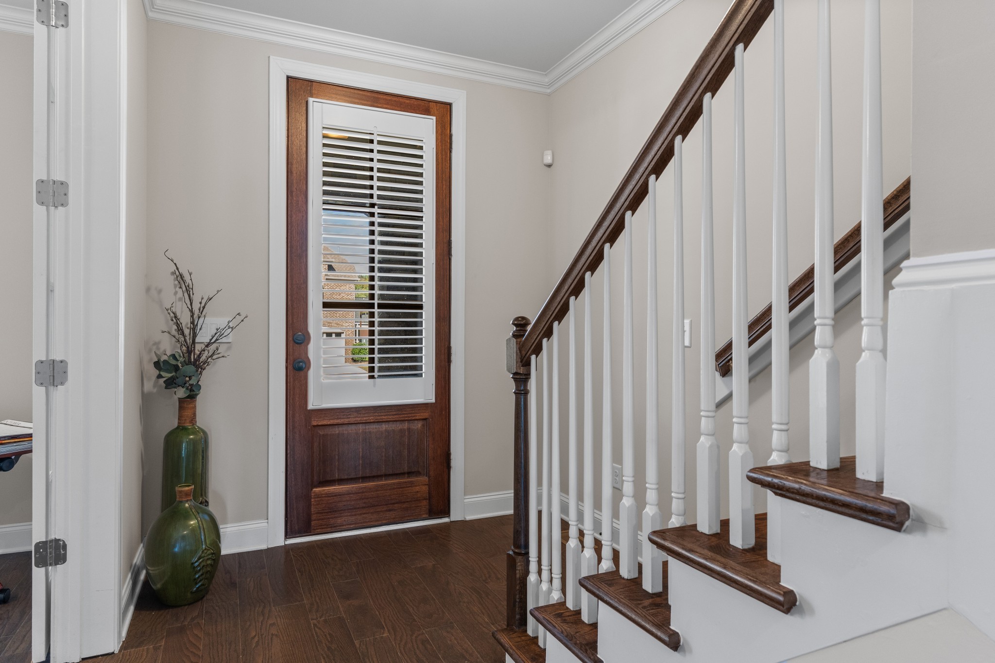 687 Fall Creek Cir