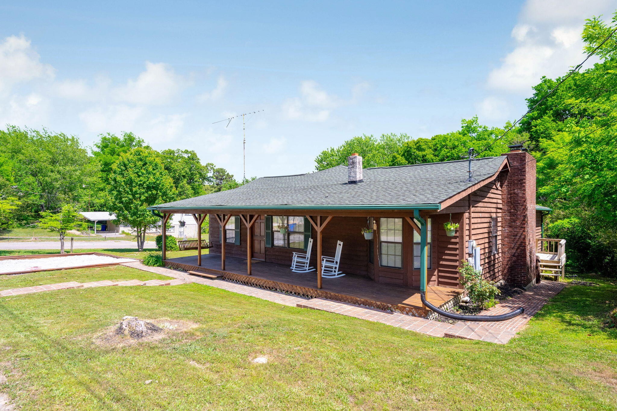 1180 Sunset Trail, NE