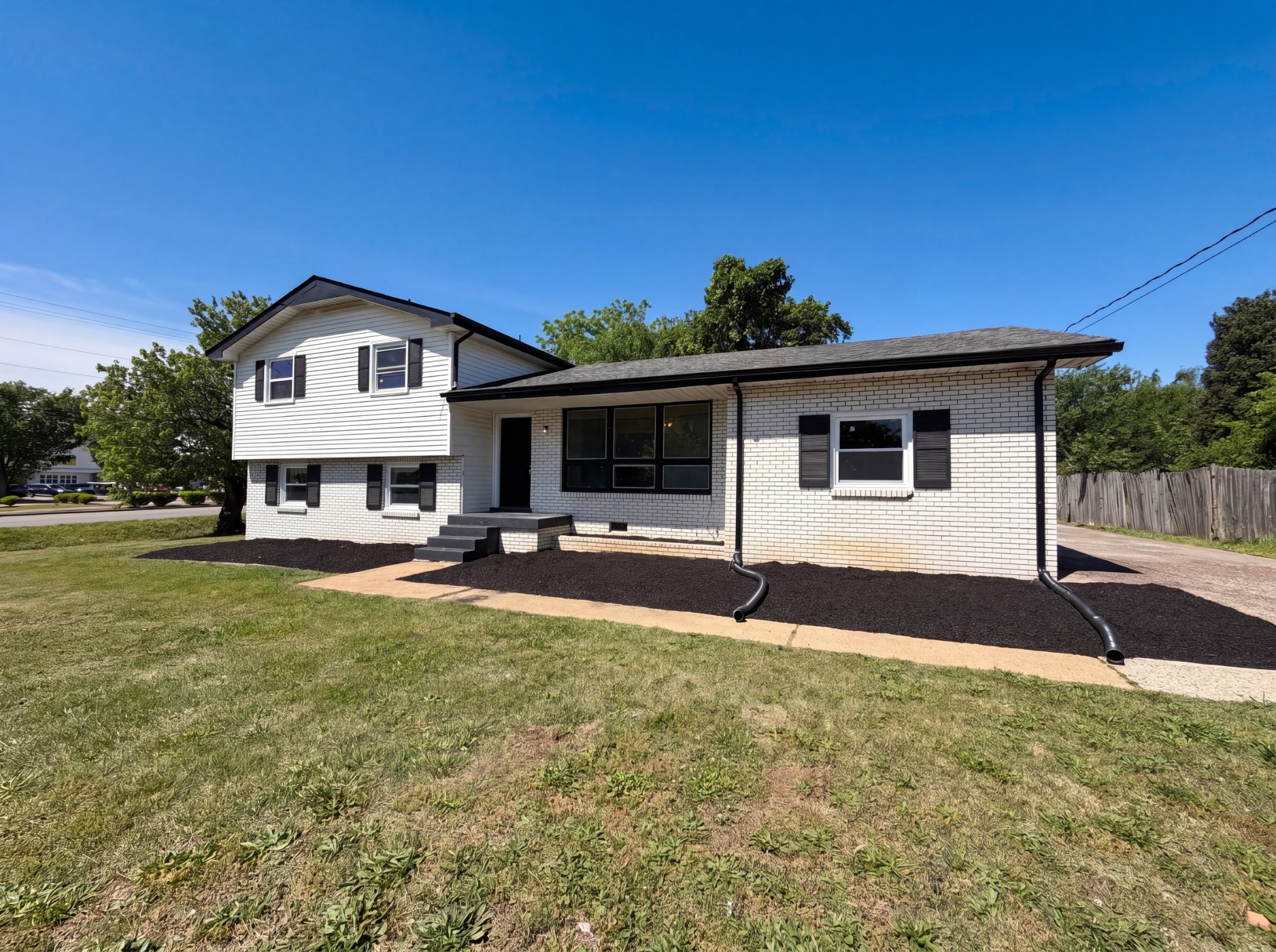 105 Ivy Dr