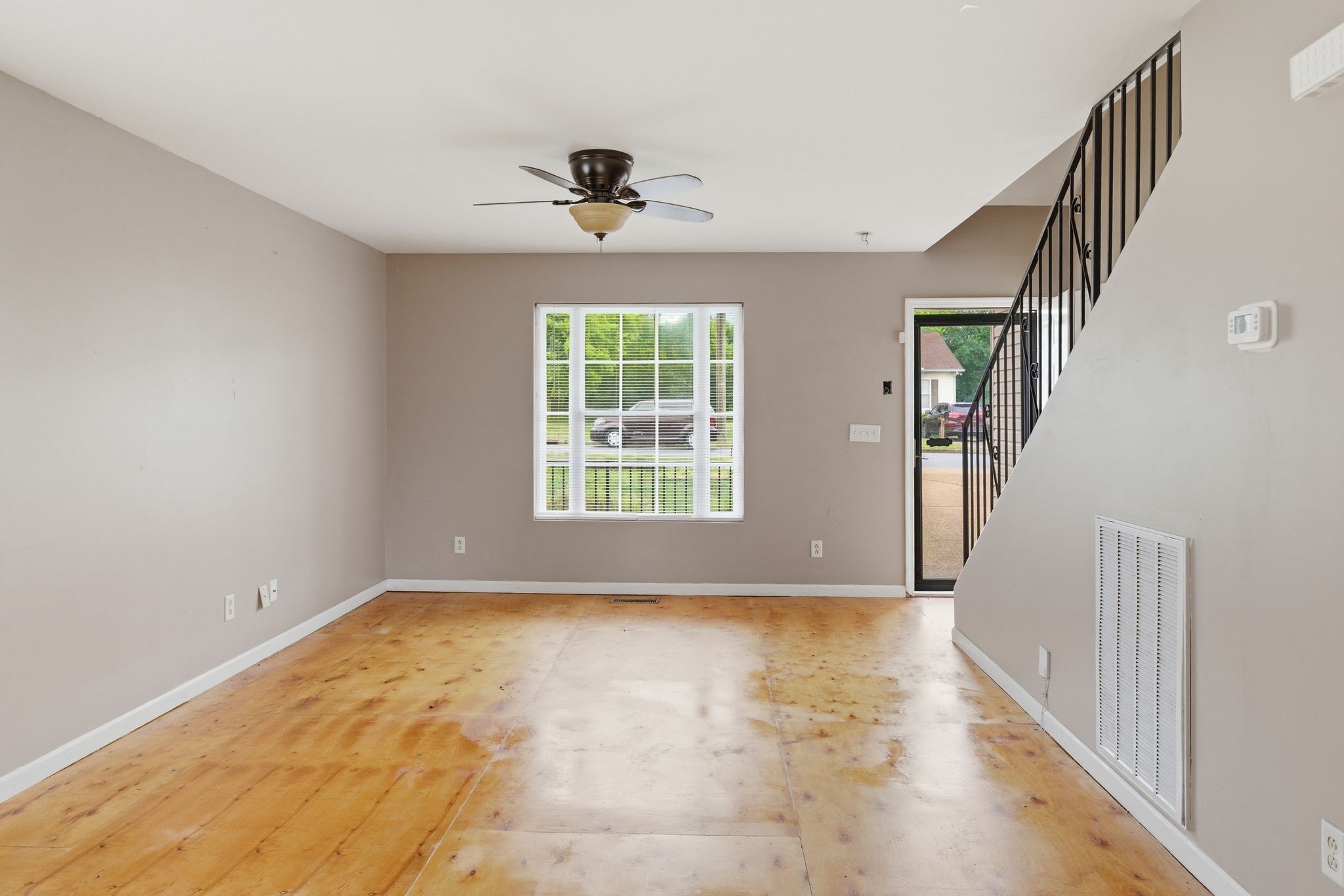 3329 Moorewood Dr