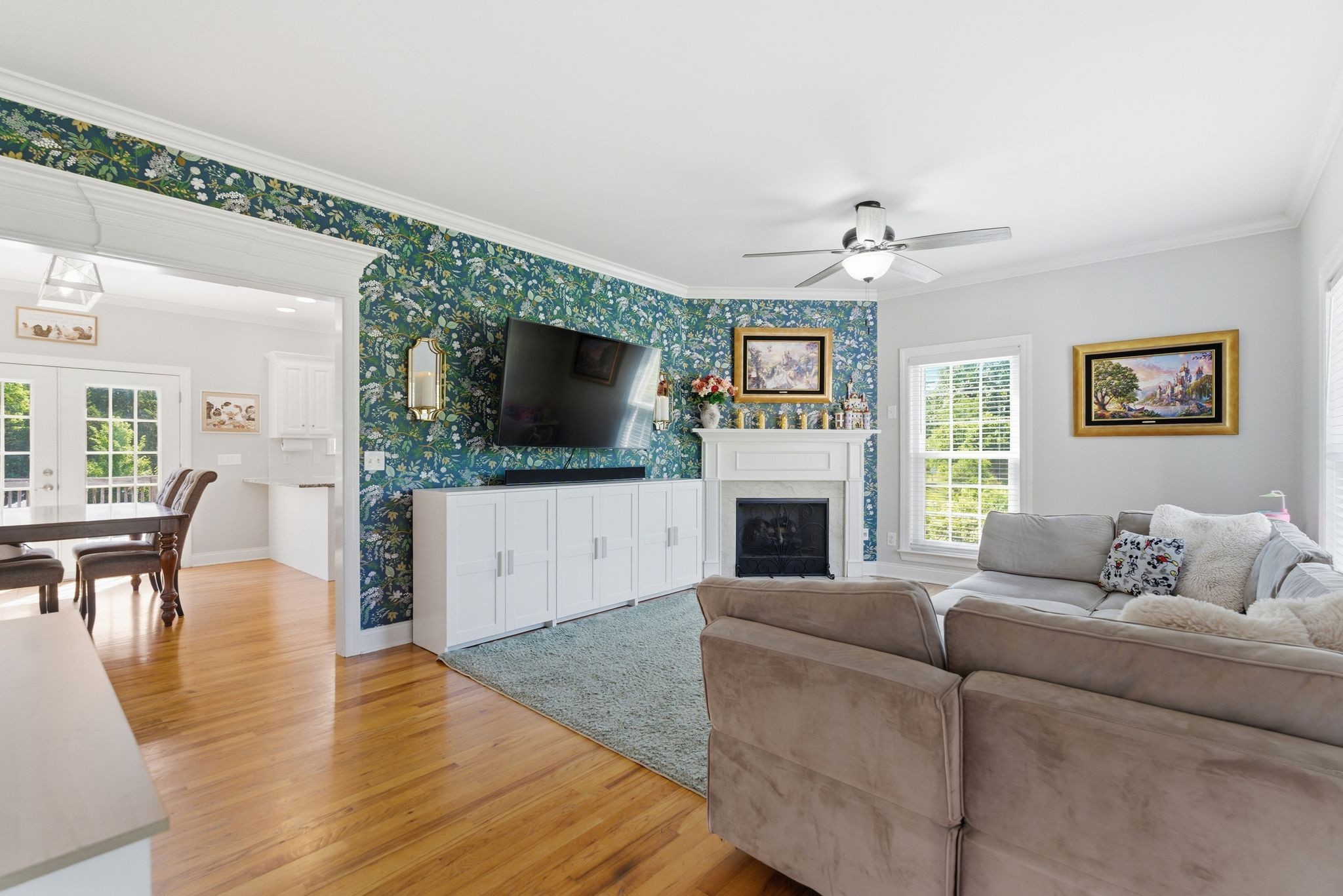13535 Versailles Rd