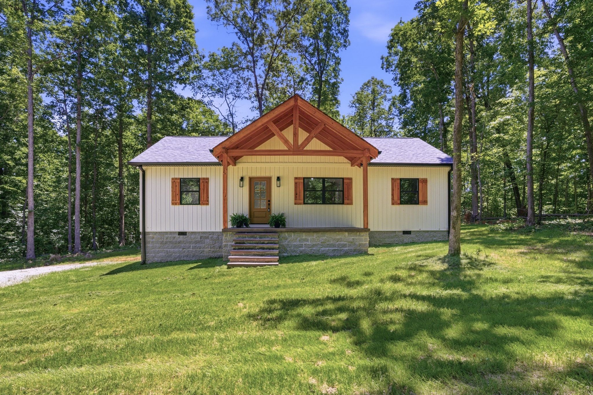 700 Hillcrest Rd